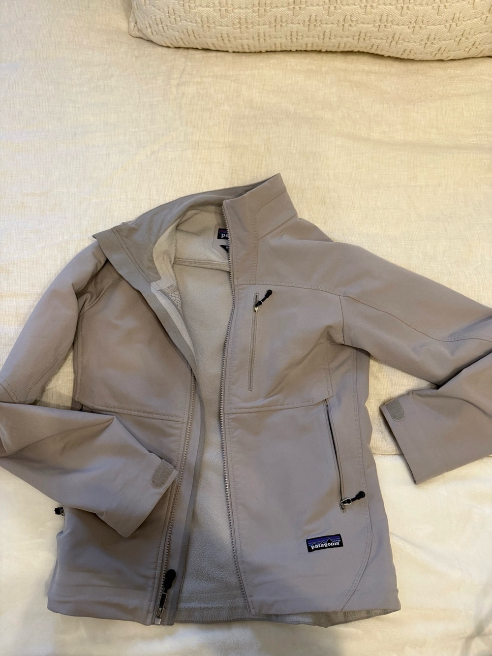 Patagonia Men's Utility Softshell Jacket in Light Taupe